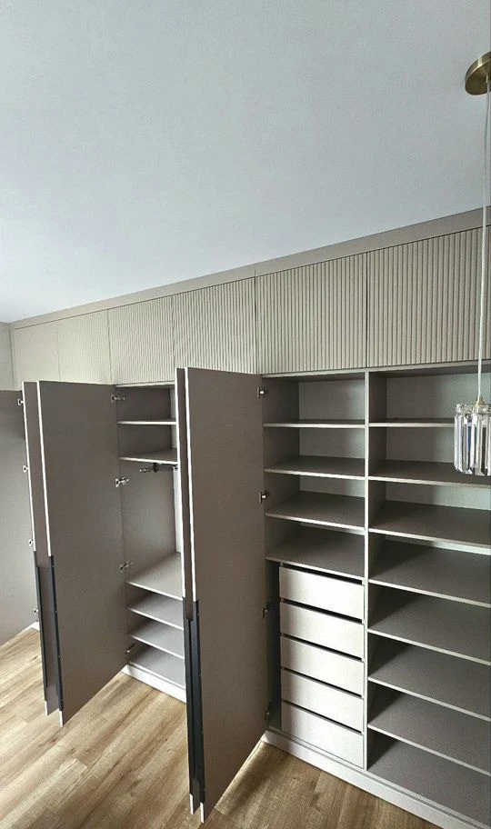 Кухни и шкафы на заказ